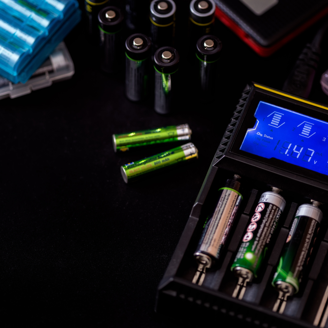 Electronic Chargers with display for rechargeable batteries with many batteries